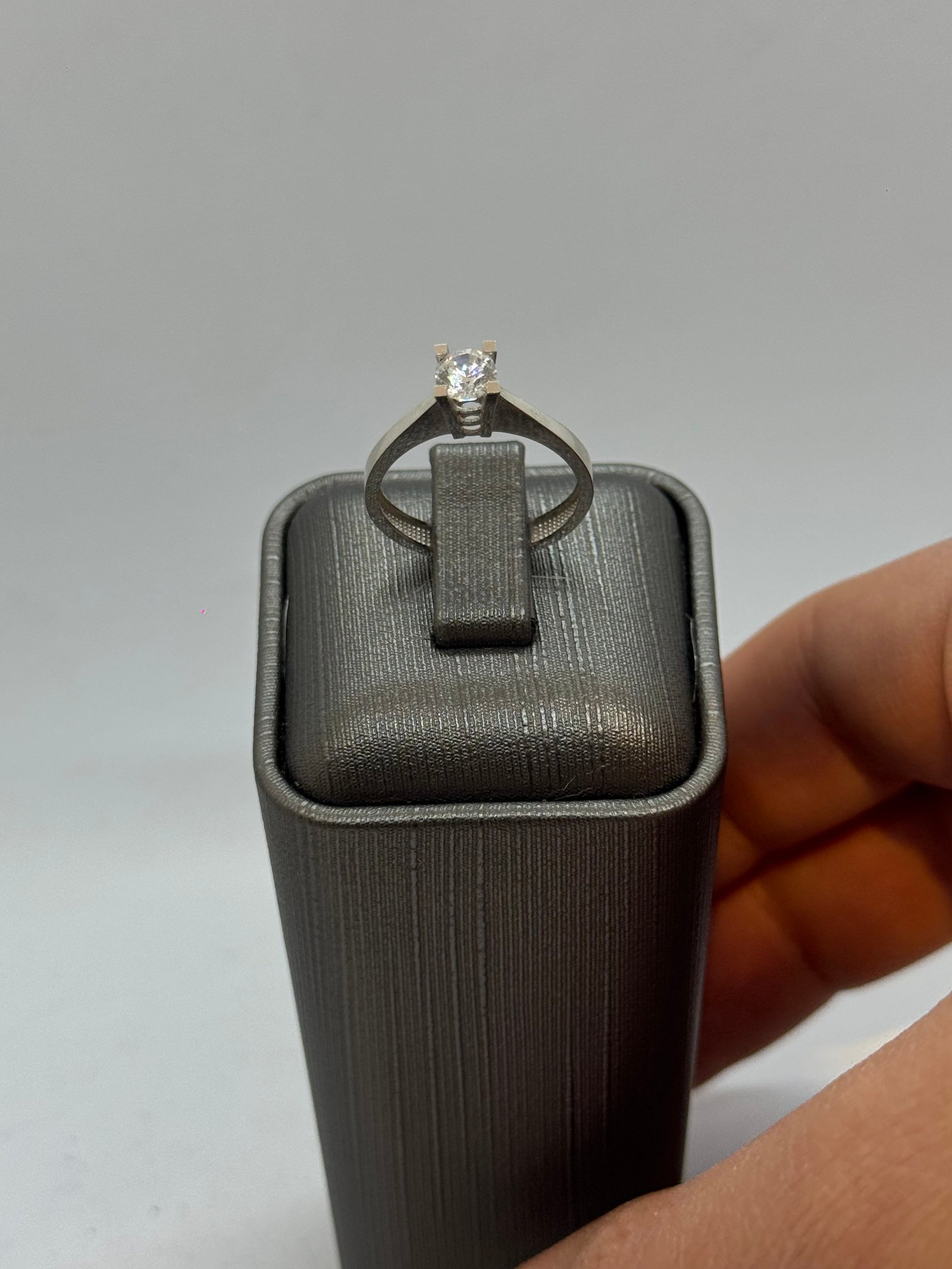 2.98 Gram 14 Ayar Tektaş Yüzük